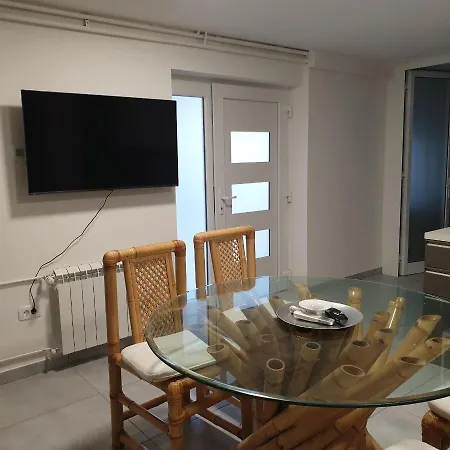 Apartma Pata, Koper - * Cezarji