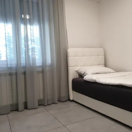Apartma Pata, Koper - *